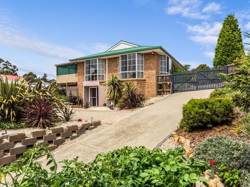 2 Blackstone Drive, Old Beach TAS 7017