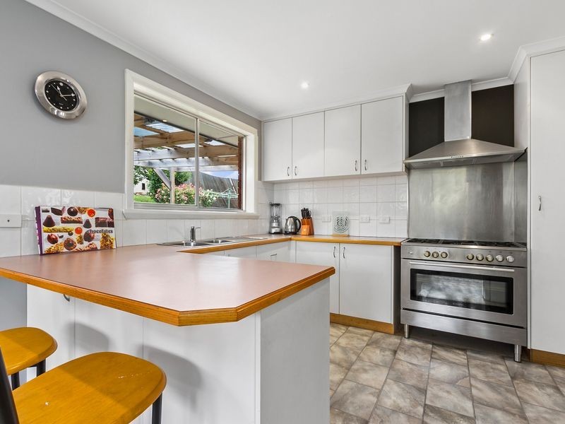 38 Sunshine Road, Austins Ferry TAS 7011