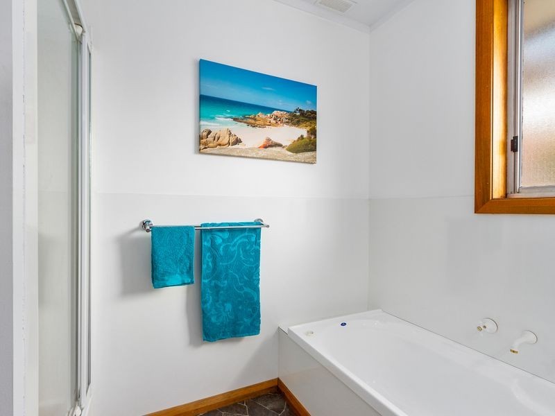 38 Sunshine Road, Austins Ferry TAS 7011