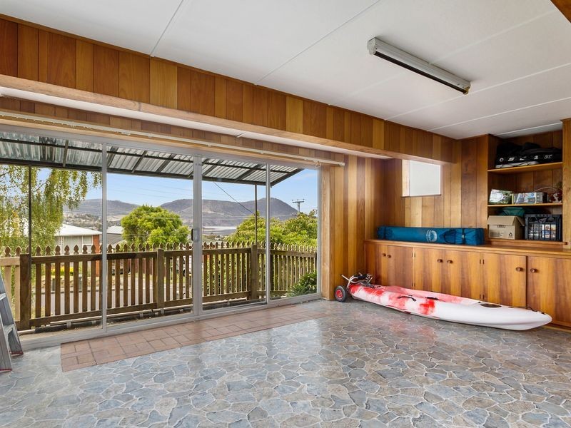 38 Sunshine Road, Austins Ferry TAS 7011