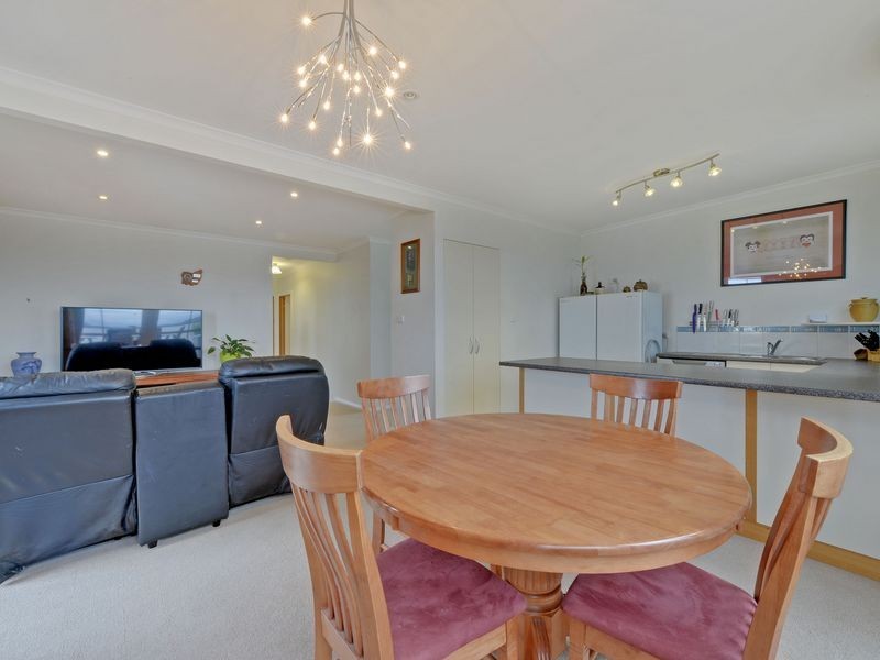 30 Suncrest Avenue, Lenah Valley TAS 7008