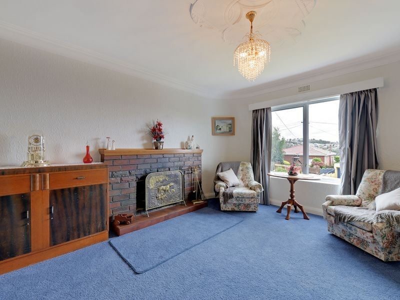 30 Suncrest Avenue, Lenah Valley TAS 7008