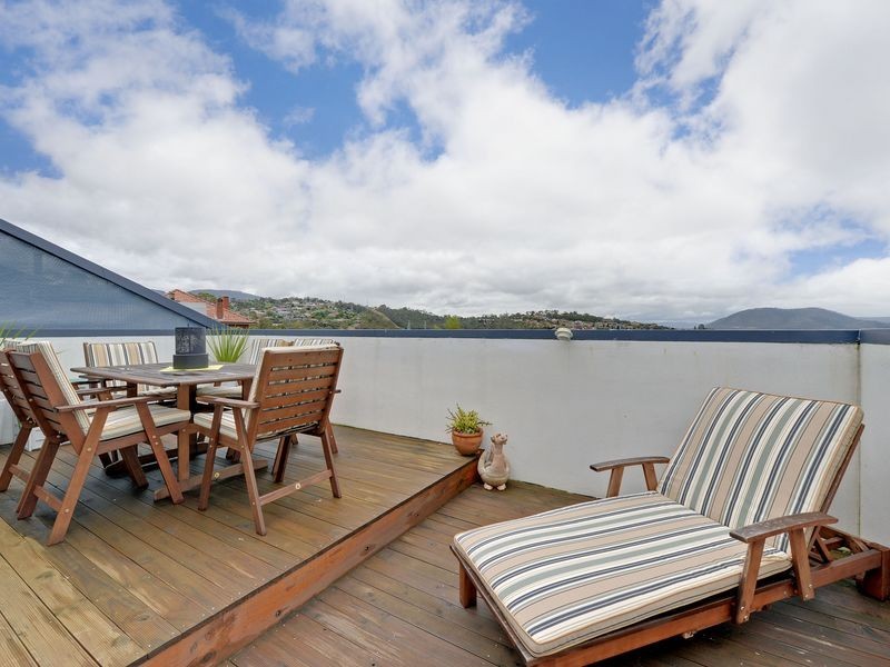 30 Suncrest Avenue, Lenah Valley TAS 7008