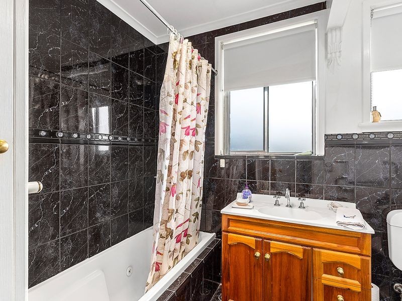 78 Binalong Road, Mornington TAS 7018