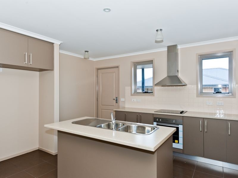 4/60 Mariah Crescent, Oakdowns TAS 7019