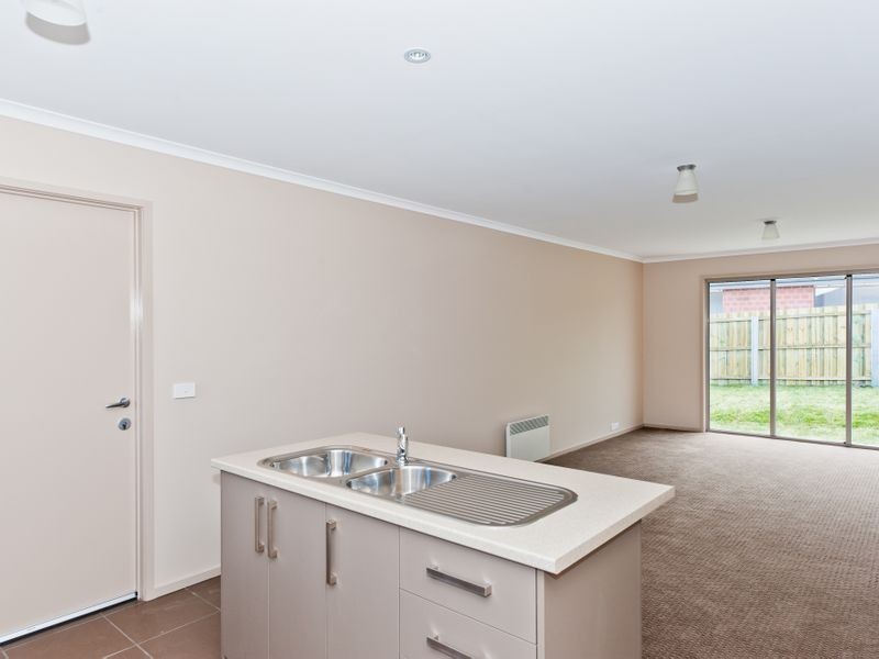 4/60 Mariah Crescent, Oakdowns TAS 7019