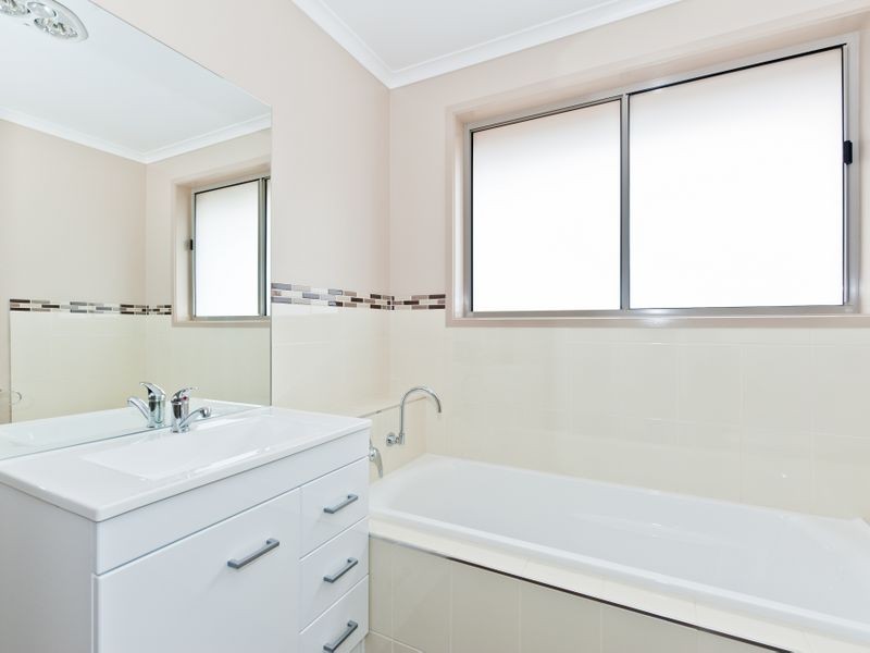 4/60 Mariah Crescent, Oakdowns TAS 7019