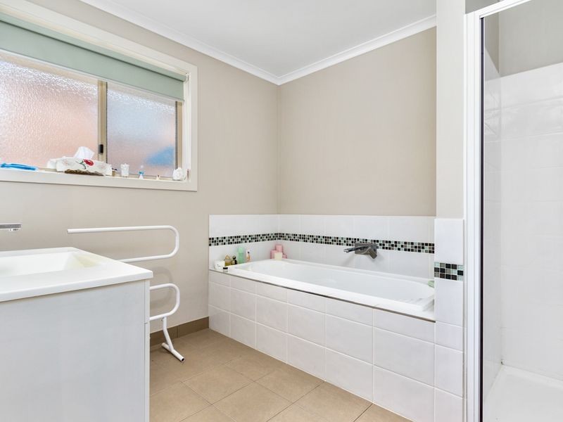 2/10 Glenfern Street, Howrah TAS 7018