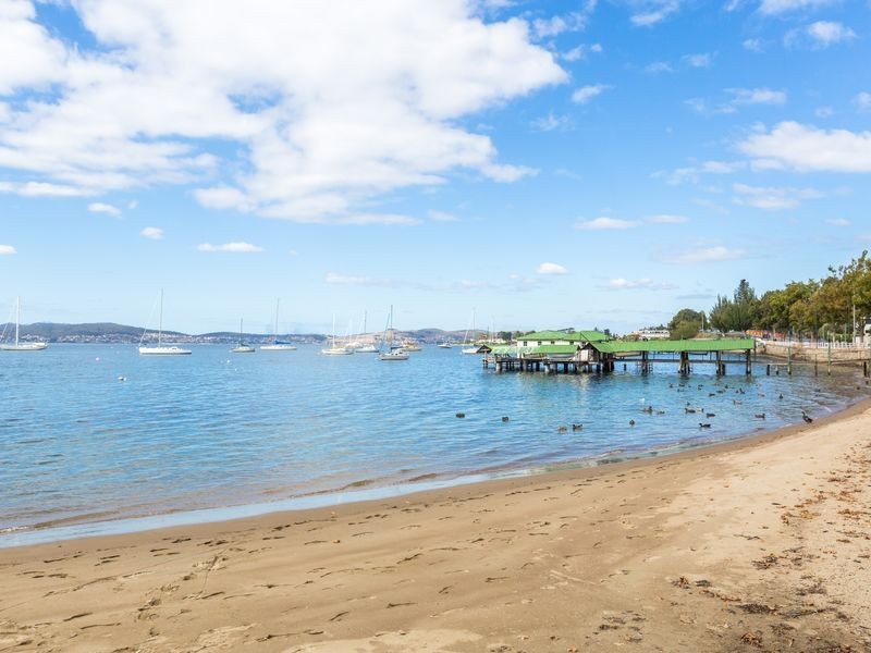 4 Ethelmont Road, Sandy Bay TAS 7005