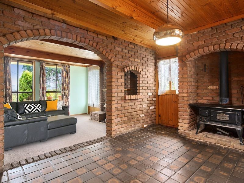 1 Bush Lane, Lower Snug TAS 7054