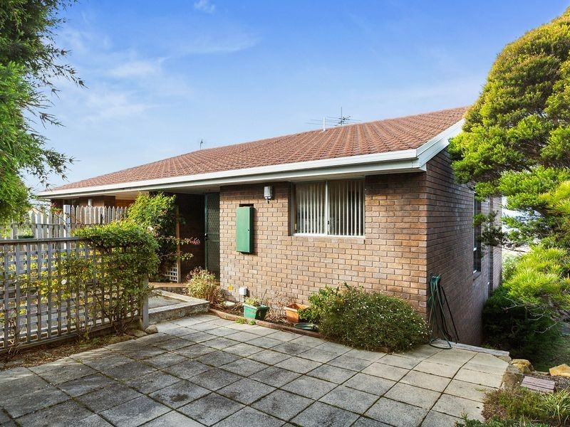 2/18 Chadwick Court, West Hobart TAS 7000
