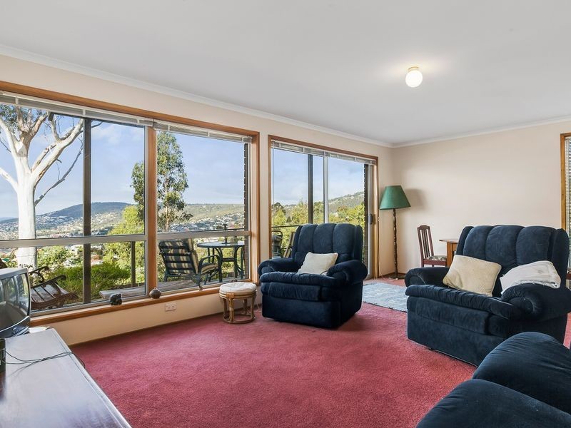 2/18 Chadwick Court, West Hobart TAS 7000