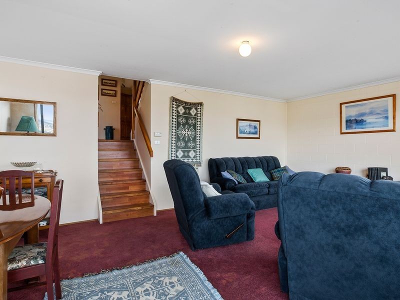 2/18 Chadwick Court, West Hobart TAS 7000