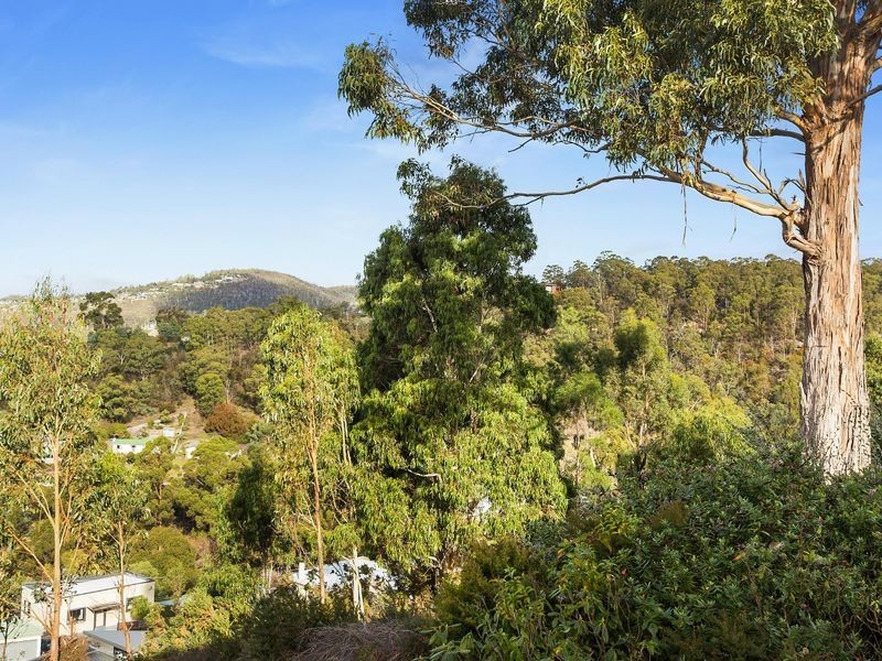 2/18 Chadwick Court, West Hobart TAS 7000