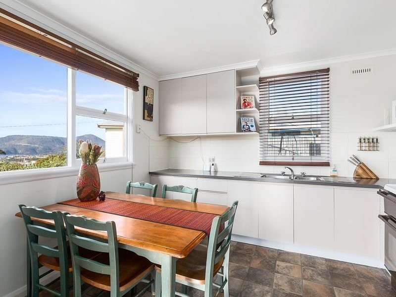 1 Spring Street, Claremont TAS 7011