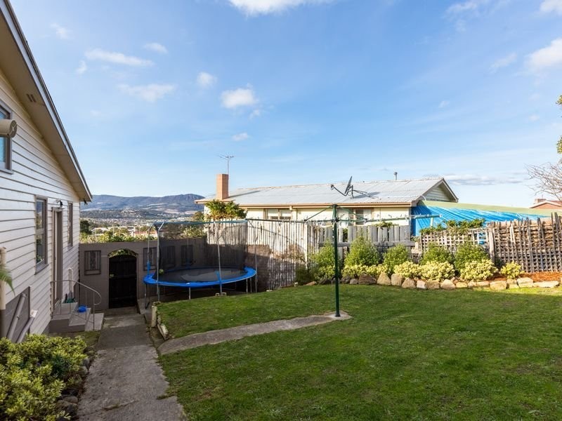 1 Spring Street, Claremont TAS 7011