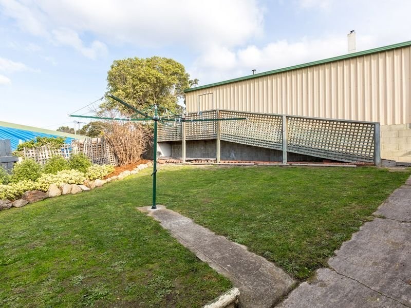 1 Spring Street, Claremont TAS 7011