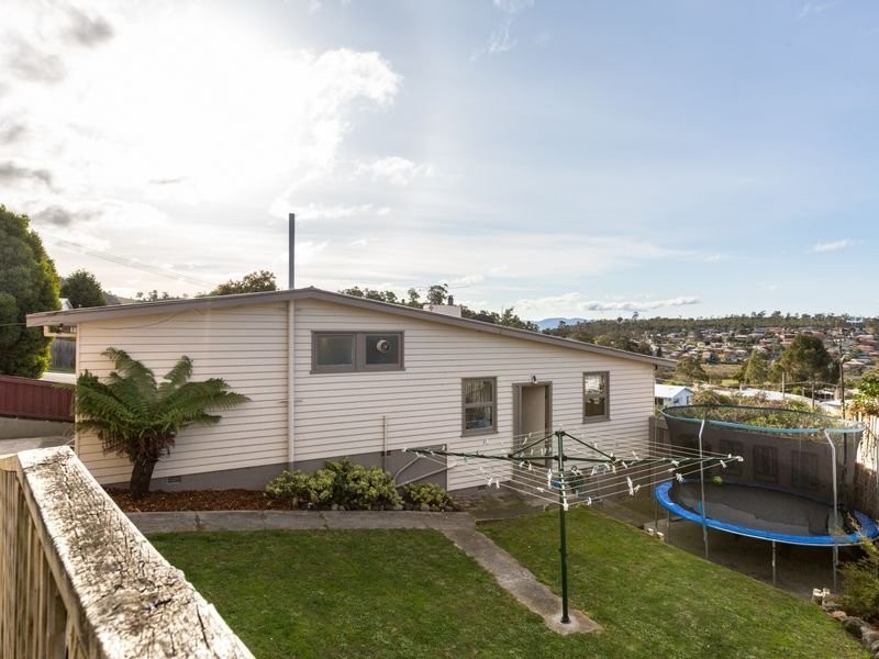 1 Spring Street, Claremont TAS 7011