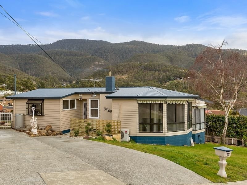 37 Spring Street, Claremont TAS 7011