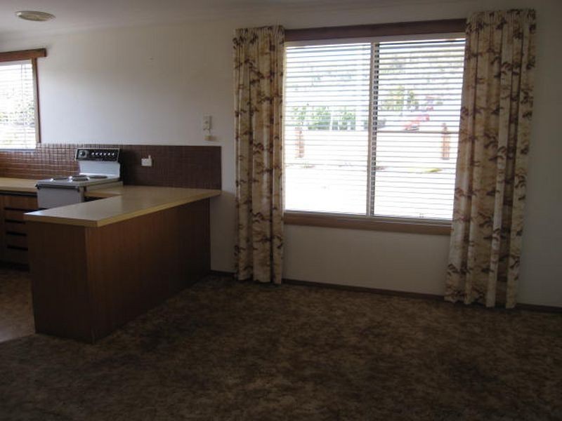 2/23 WELLWOOD STREET, New Town TAS 7008