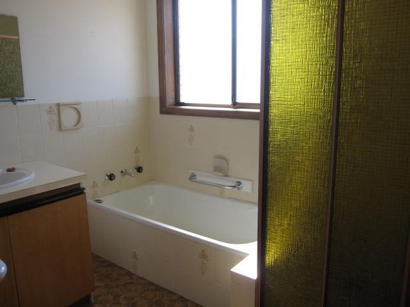 2/23 WELLWOOD STREET, New Town TAS 7008