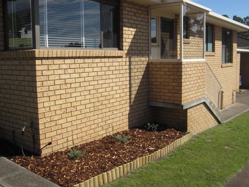 2/23 WELLWOOD STREET, New Town TAS 7008