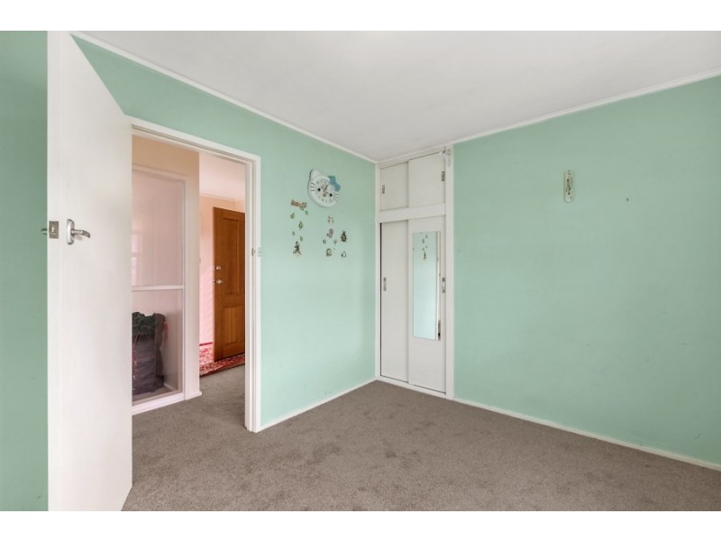 13 Henley Street, Lindisfarne TAS 7015