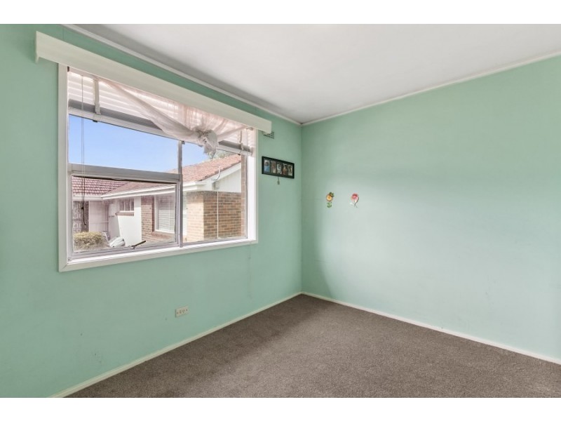 13 Henley Street, Lindisfarne TAS 7015
