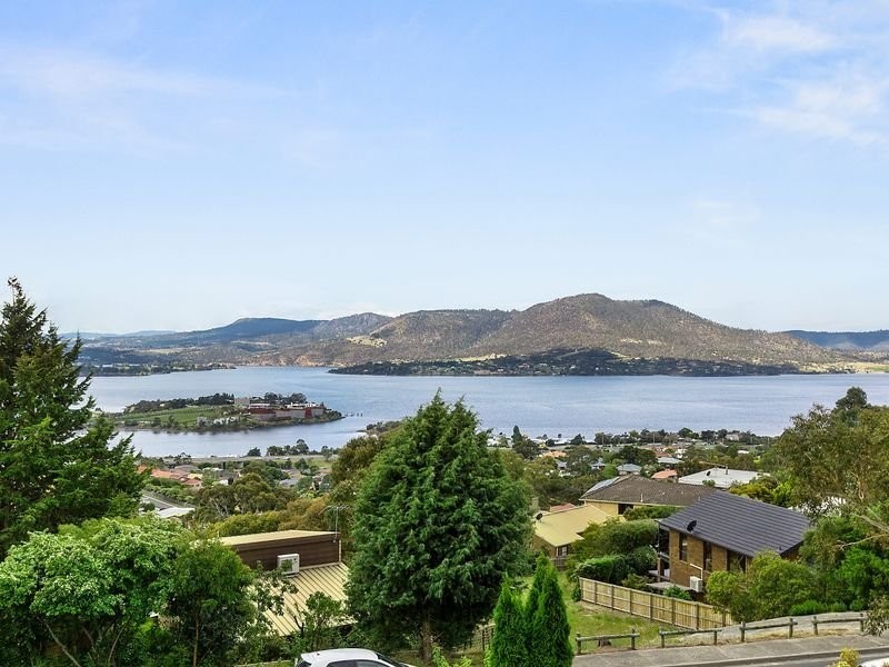 9 Hone Road, Rosetta TAS 7010