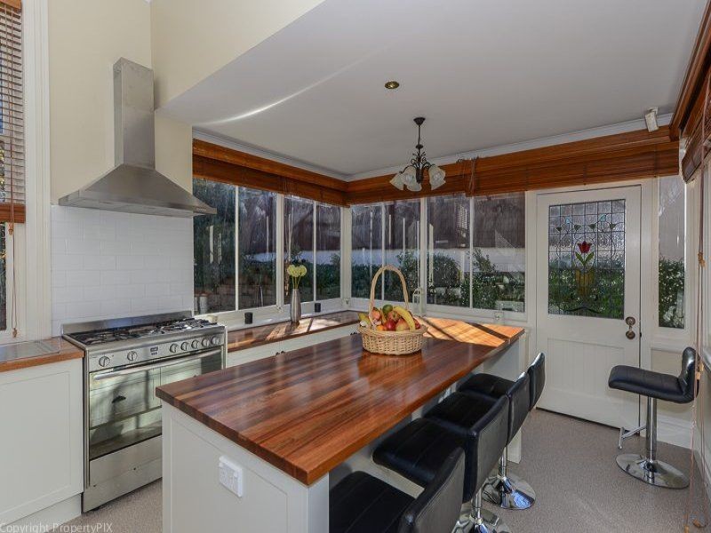 2 Boa Vista Road, New Town TAS 7008
