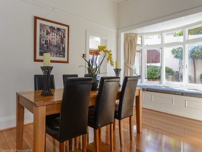 2 Boa Vista Road, New Town TAS 7008