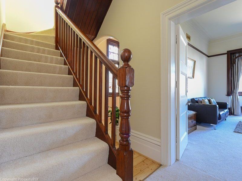 2 Boa Vista Road, New Town TAS 7008