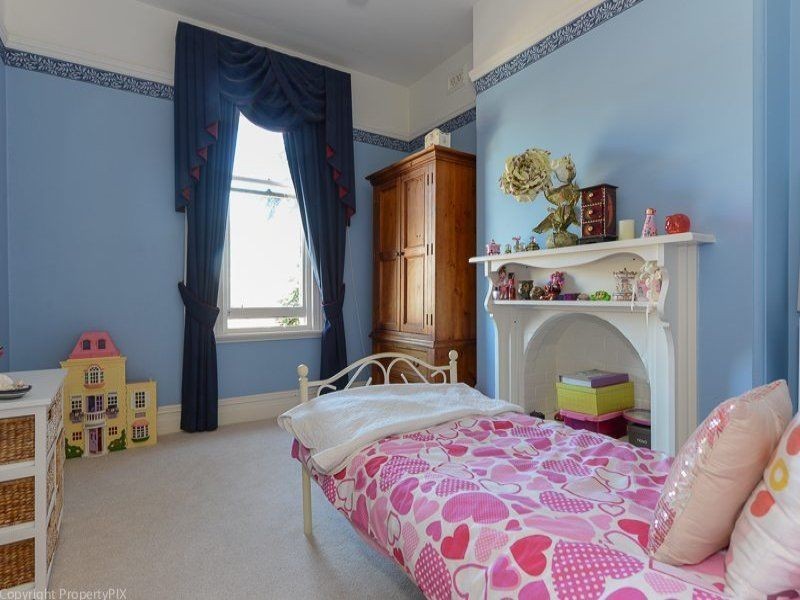 2 Boa Vista Road, New Town TAS 7008