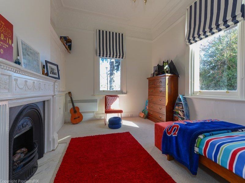 2 Boa Vista Road, New Town TAS 7008