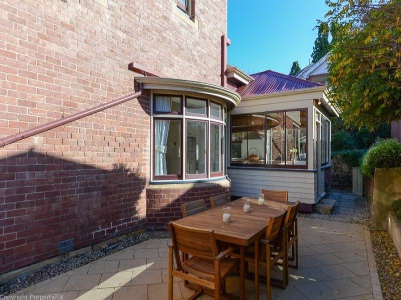 2 Boa Vista Road, New Town TAS 7008