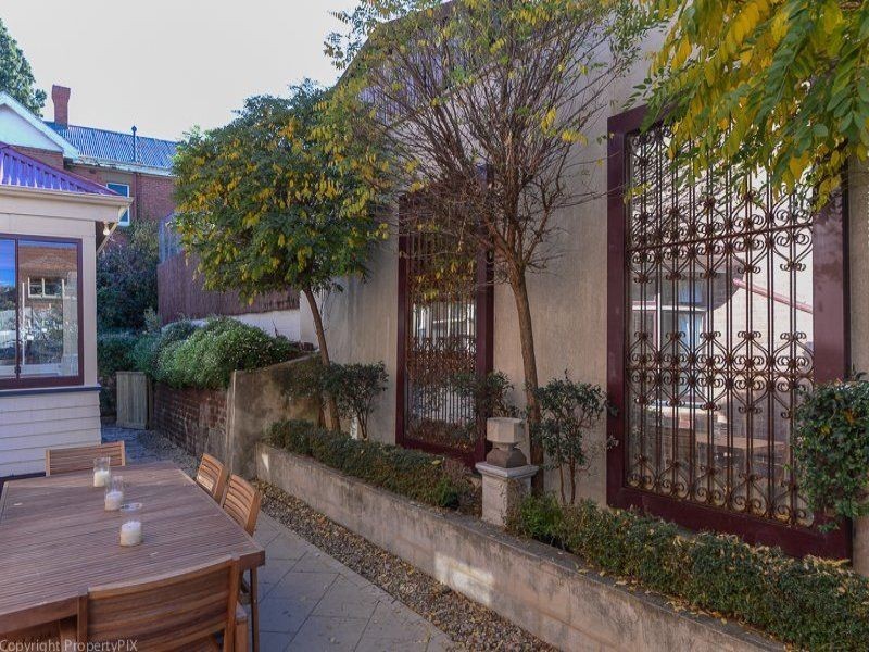 2 Boa Vista Road, New Town TAS 7008