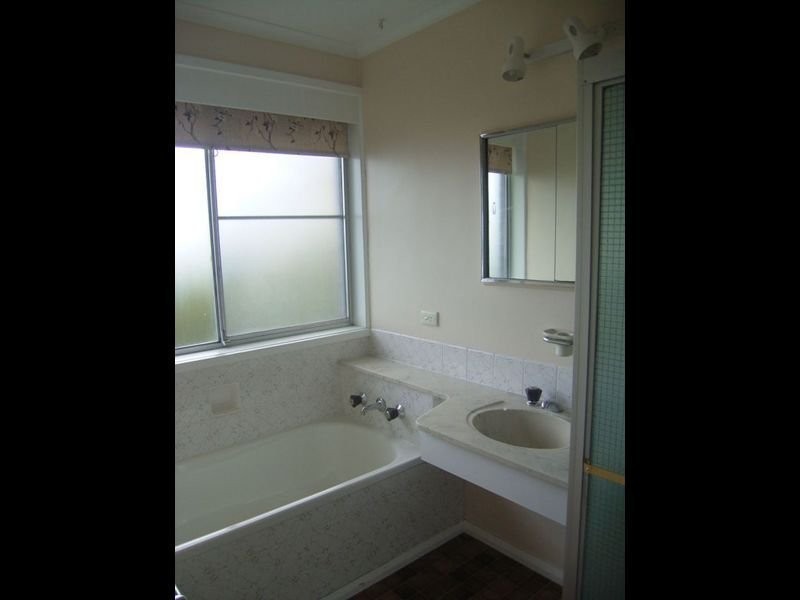 9 Wombara Avenue, Kingston Beach TAS 7050