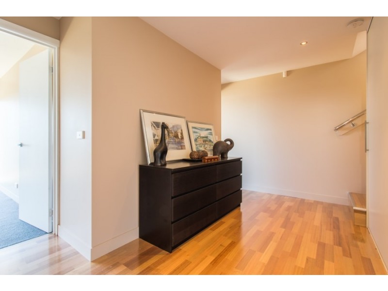 2/7 Shepherd Street, Sandy Bay TAS 7005