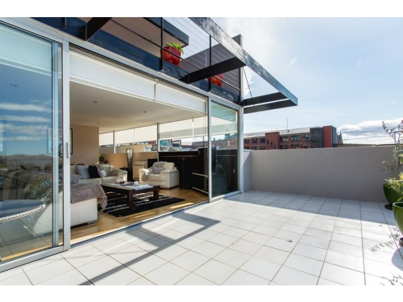 2/7 Shepherd Street, Sandy Bay TAS 7005