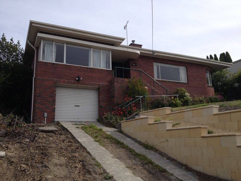 22 Augusta Road, Lenah Valley TAS 7008