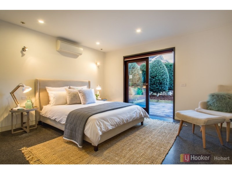 6 Elma Road, Sandy Bay TAS 7005