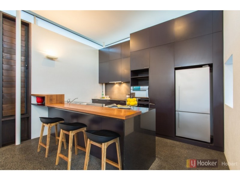 6 Elma Road, Sandy Bay TAS 7005