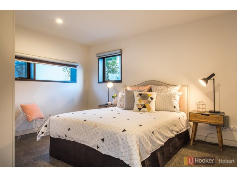 6 Elma Road, Sandy Bay TAS 7005