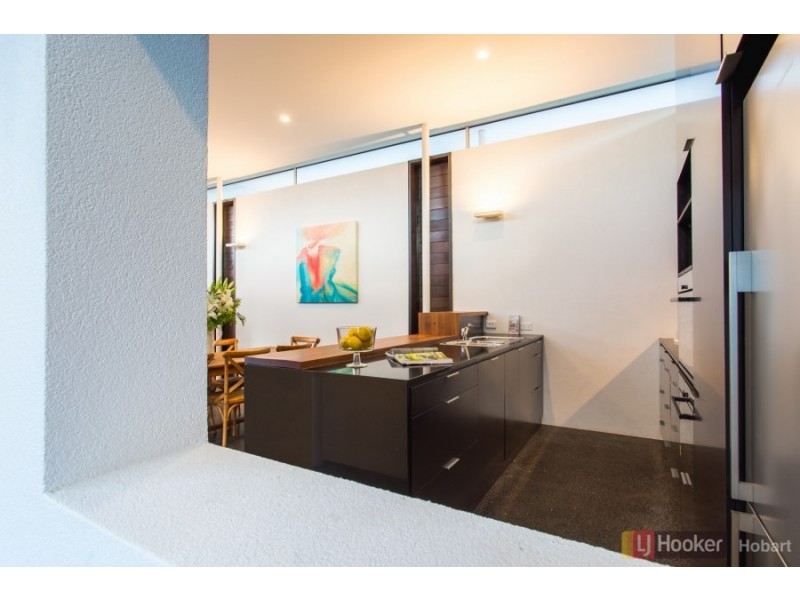 6 Elma Road, Sandy Bay TAS 7005