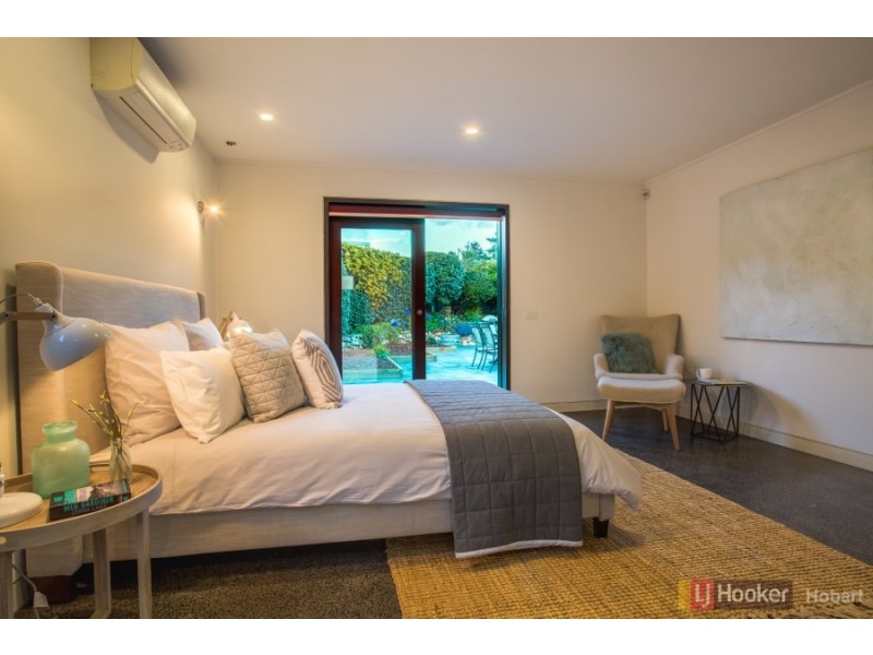 6 Elma Road, Sandy Bay TAS 7005