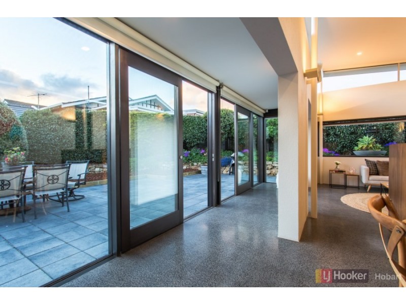 6 Elma Road, Sandy Bay TAS 7005