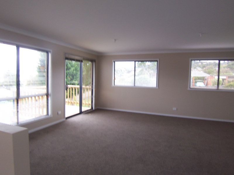 2/5 Sunny Avenue, Blackmans Bay TAS 7052