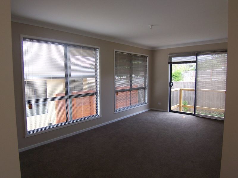 2/5 Sunny Avenue, Blackmans Bay TAS 7052