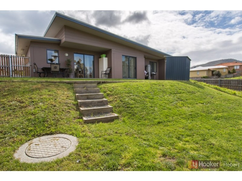 8 Husten Circle, New Norfolk TAS 7140