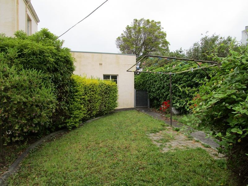 38 CLARE STREET, New Town TAS 7008